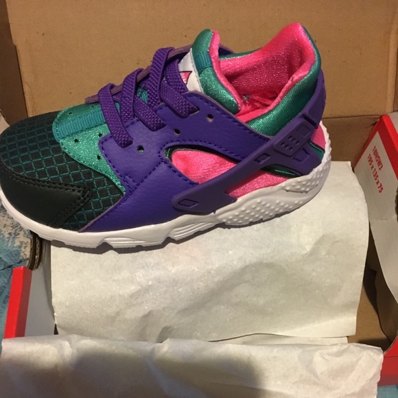 nike huarache run now